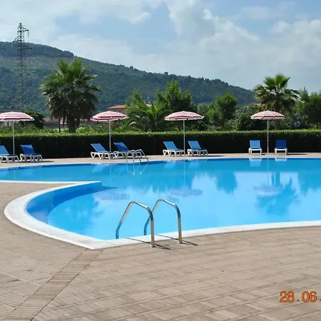 Pizzo Beach Club *